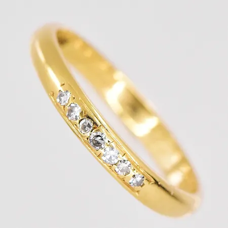 Ring stl 16, antikslipade diamanter 0,07ctv, bredd 2,5mm, gravyr, 18K Vikt: 2 g