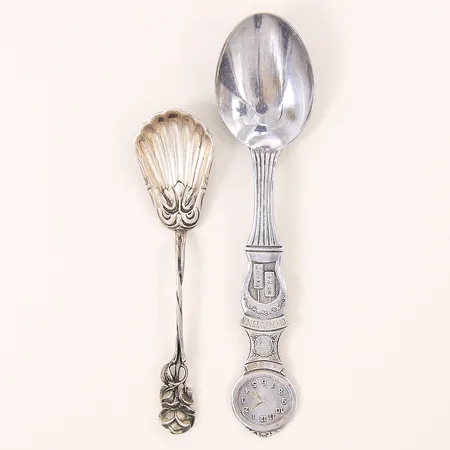 Diverse silverbestick, gravyr, silver 830/1000  Vikt: 39,5 g