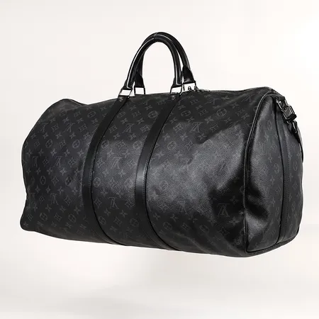 Väska Louis Vuitton Keepall 55 bandoulière, svart monogramcanvas, enligt datumkod 2019, axelrem, hänglås, kvitto från 2019, dustbag, adresstag, bruksslitage, märken.  Skickas med postpaket.