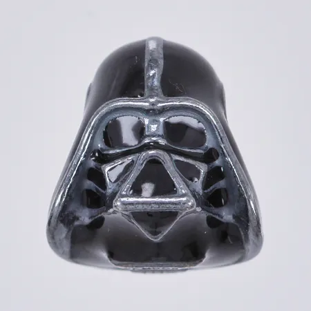 Berlock Darth Vader Star Wars Pandora Ø ca 1,1 x 1,3cm, svart emalj, 925/1000 silver Vikt: 4,5 g
