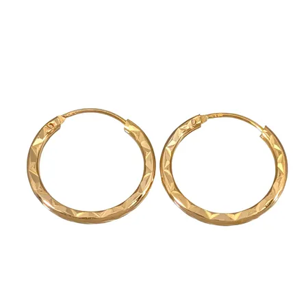 Örhängen Creoler, 21K guld, diameter 17 mm, tjocklek 1,7 mm, fint skick Vikt: 1,7 g