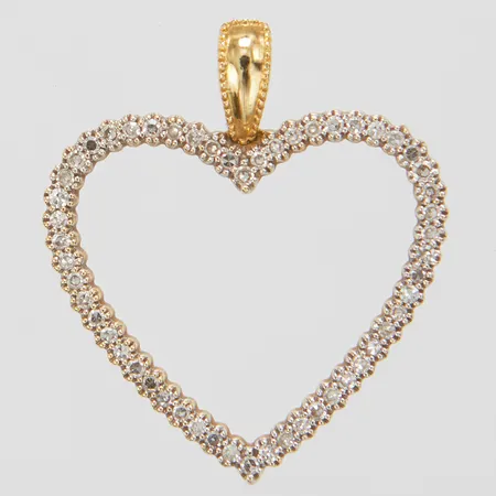 Hänge hjärta med åttkantslipade diamanter 54 x ca 0,025ct, längd ca 23mm inkl ögla, bredd 20mm, GHA, 18K Vikt: 1,8 g