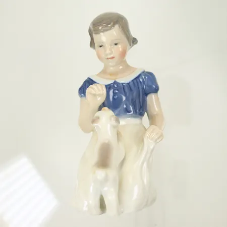 Figurin "Flicka med hund", Royal Copenhagen, höjd 13cm, nr 477