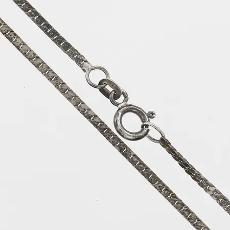 Kedja, manglad Pansar, längd: 46cm, bredd: 2mm, brott i kedjan, 925/1000 silver Vikt: 4,3 g