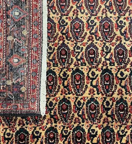 Matta, Senneh, ca 323x147cm, slitage på kanter Skickas med postpaket.