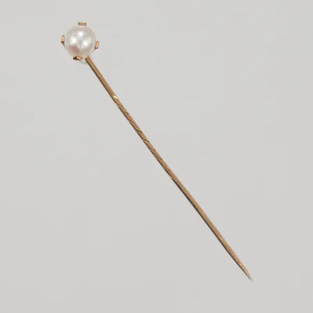 Hattnål med pärla, 50mm, 18K Vikt: 1,4 g