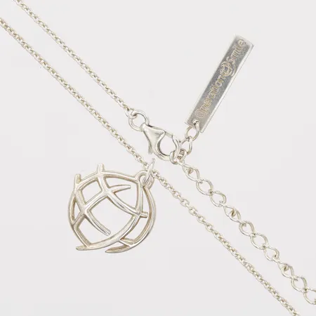 Kedja med hänge, Operation Smile, ca 56cm, bredd 1mm, hänge ca 16x17mm, 925/1000 silver. Vikt: 5,3 g