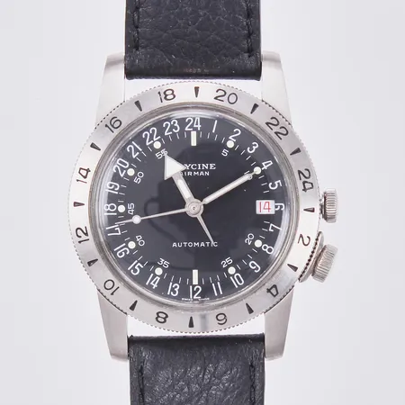 Armbandsur Glycine Airman automatic stål Ø ca 36mm safirglas datum referensnr GL0159 serienummer 1052034 svart läderband med originalspänne, inga tillbehör