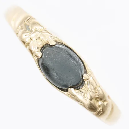 Ring med svart sten, defekt, stl ca 18, 18K guld. Vikt: 3 g