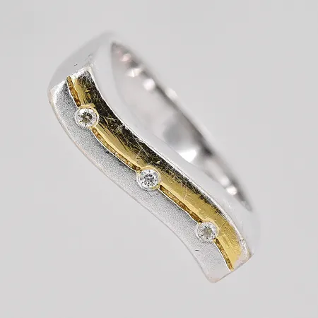 Ring stl 17, vita stenar, silver och förgyllt silver, 925S/1000 Vikt: 6,6 g