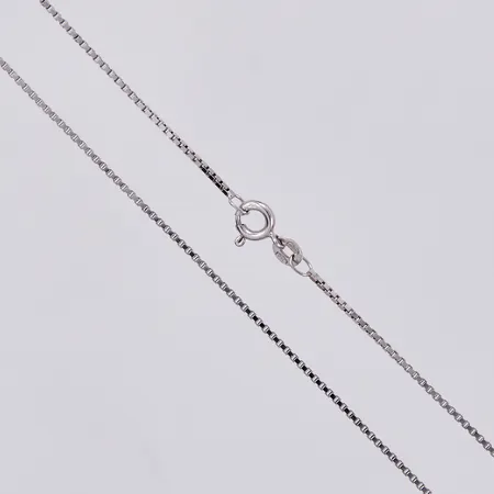 Kedja Venezia längd: ca 38cm bredd: ca 1mm vitguld 18K  Vikt: 3,5 g