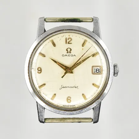 Herrur Omega Seamaster, boett Ø34 mm, manuell, stål, refnr 14384, serienr 18899582, cal 610, 1960-tal, defekt/går ej, sprickor på plastglas, behov av service, inga tillbehör.