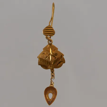 Omaka örhänge 52mm, 21K 1,1g.