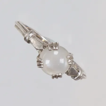 Ring med vit sten stl 19 bredd 1,5-8mm silver 925/1000 Vikt: 2,2 g