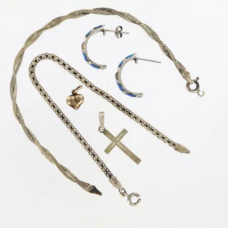 2 Armband, 2 hängen, ett par örhängen, defekter, silver 925/1000 Vikt: 11,1 g