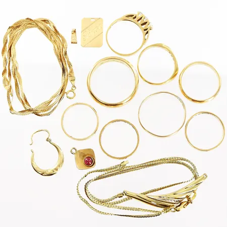 Diverse guld, defekter, gravyrer, 18K Vikt: 35,6 g