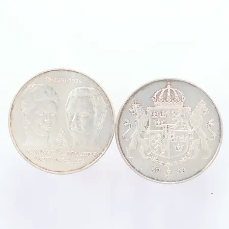 Två Minnesmynt, 50 kr, Bröllopet mellan Konung Carl XVI Gustaf och Drottning Silvia, 19 juni 1976, silver 925/1000 Vikt: 54 g
