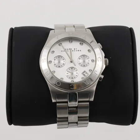 Armbandur Marc by Marc Jacobs, 39mm, stål, quartz, ref: MBM 111407, stållänk, box, kartong, repor.