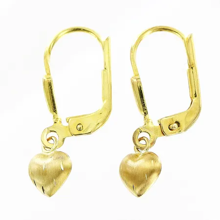 Ett par örhängen, hjärtan, 20mm, 8K Vikt: 1 g