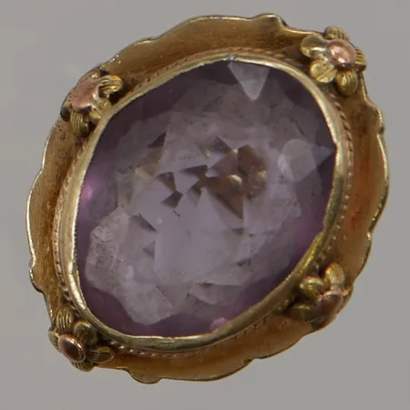 Ring Ø14½, bredd:22mm, sliten ametist, 14K 5,4g.