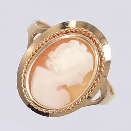 Ring med skuren camé stl 18 bredd 2-17mm 18K Vikt: 0 g