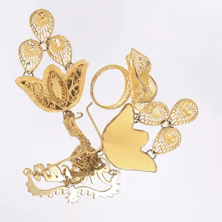 Diverse guld buckligt defekt 21K Vikt: 24,3 g