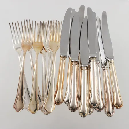 Bestickuppsättning, modell Chippendale med 10 Gafflar 18cm, 10 Knivar med blad i rostfritt stål, 20,5cm, 830/1000 silver,  Vikt: 1047,9 g