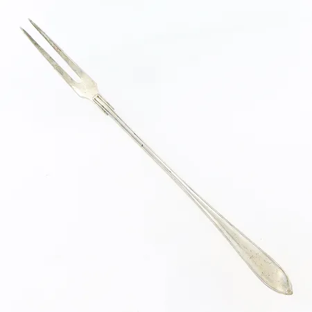 Sillgaffel 208mm, gravyr, silver 830/1000. Vikt: 26,4 g