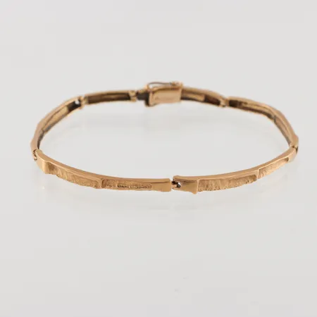 Armband, ledat, ca 18,5cm, bredd: 3,7mm, 18K, 9,3g.