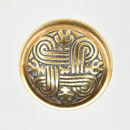 Brosch Kalevala Koru, Finland, Ø28 mm, nål i metall, brons.