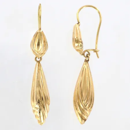 Ett par örhängen 38x7mm, krokfästen, ihålig, något skeva, tillverkningsdefekter, 18K.  Vikt: 1,2 g