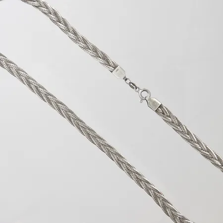 Collier flätad, längd ca 42,5cm, bredd 6mm, 925/1000 silver Vikt: 18,5 g