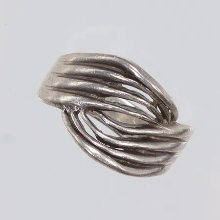 Ring med genombrutet mönster stl 17 bredd 4-13mm silver 925/1000 Vikt: 5,7 g