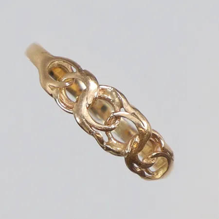 Ring Bismarck, stl 15¼, bredd 1-3mm, 18K Vikt: 0,8 g