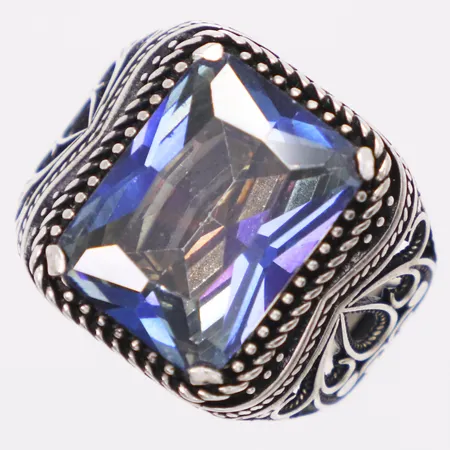 Ring färgskiftande sten, dekor, 19¼, bredd 6-19mm, 925/1000 silver Vikt: 11,4 g