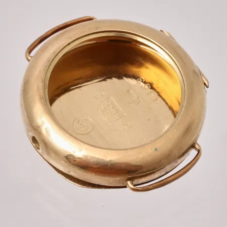 Defekt guld, 14K, vikt 2,91g.