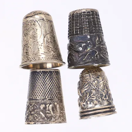 4 Fingerborgar ostämplat silver 830-925/1000 Vikt: 23,1 g