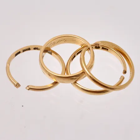 Diverse defekt guld, 20K, vikt 11,54g.