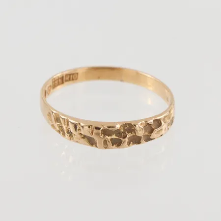 Ring, Ø19, bredd: 2,4mm, 18K, 2,1g.