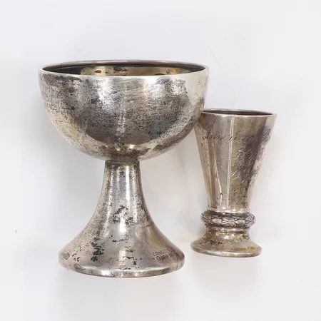 2st Bägare höjd 5,1-7,1cm, gravyr silver 830/1000 Vikt: 55,5 g