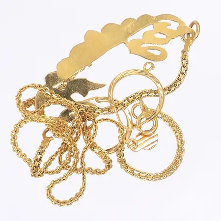 Diverse guld kedja med hänge och ett par örhängen defekta/buckliga 21K Vikt: 7,7 g