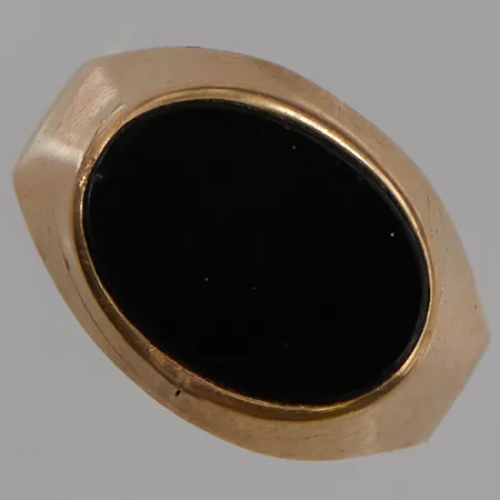 Ring Ø19½, bredd:13mm, onyx, skev skena, 18K 4,6g.
