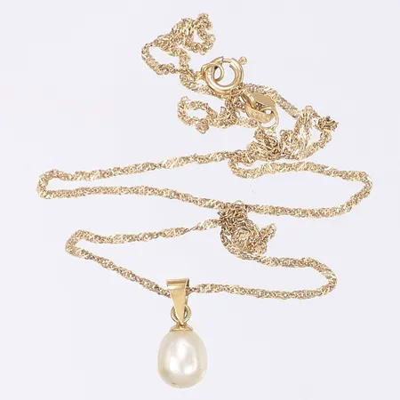 Diverse guld trassligt defekt 18K  Vikt: 2 g