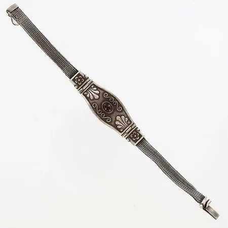 Armband med röd sten, ca 17cm, bredd ca 13mm, skevt, 925/1000 Silver Vikt: 20,5 g