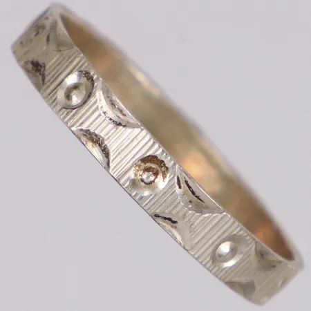 Ring med mönster, stl 23¼, bredd 3,8mm, silver 925/1000 Vikt: 2,4 g