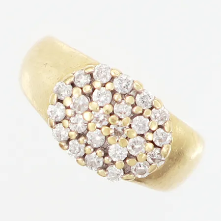 Ring med diamanter 24x0,02ct stl ca. 16½, bredd: 3-9mm, skev skena, 18K Vikt: 4,4 g