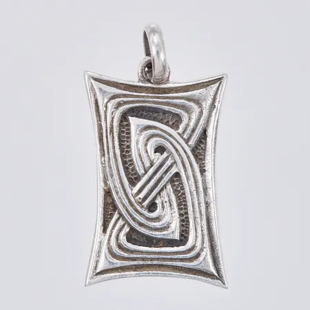 Hänge längd: ca 2,5cm bredd: ca 14mm 925/1000 silver  Vikt: 2,9 g