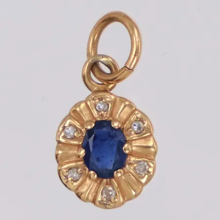 Hänge med safir och diamanter 6xca0,005ct åttkantslipade, längd 14,5mm, bredd 7,2mm, ostämplad, 18K  Vikt: 0,6 g