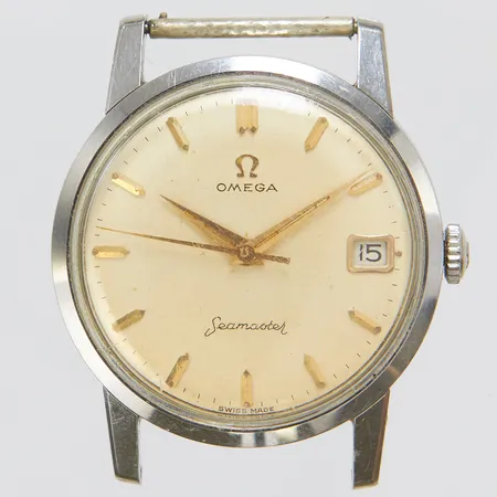 Herrur Omega Seamaster, stål, manuell, 33mm, boettnr 14384 SC-61, snr 19104118, cal.610, mineralglas, datum, saknar band, skadad urtavla, repig boett, service behov, inga tillbehör 