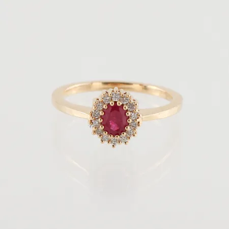 Carmoséring med rubin och diamanter 12 x ca. 0,01ct, Ø17½, bredd: 1,7-9,6mm, 18K, 3,9g.